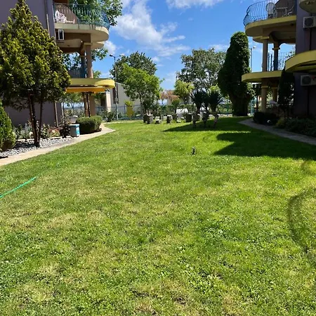 شقة градина луксозен