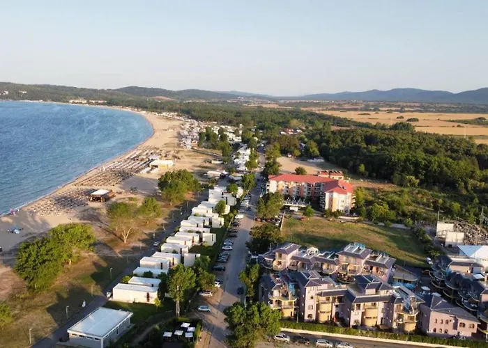 градина луксозен * Csernomorec